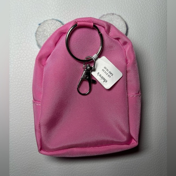 **FREE w/ Purchase!!** Claire’s Fuzzy Rainbow Bear Mini Backpack Keychain w/clip - Picture 4 of 4